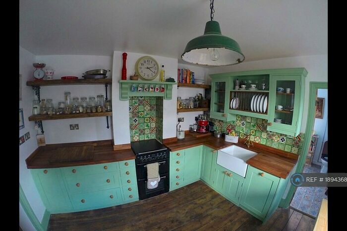 1 Bedroom Flat To Rent In Saxon Road, London, SE25