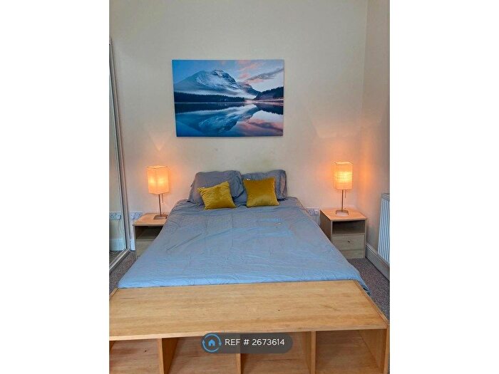 1 Bedroom Maisonette To Rent In Lincoln House, Swindon, SN1