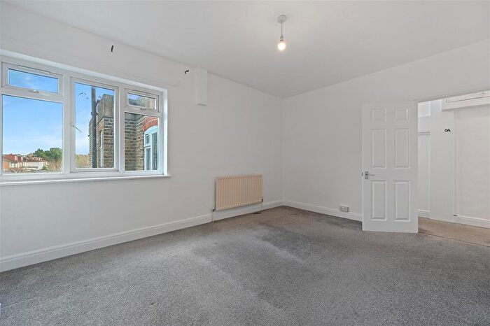 2 Bedroom Flat To Rent In Alexandra Avenue, South Harrow, Harrow, HA2