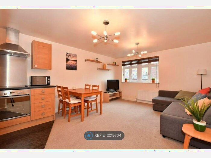 1 Bedroom Flat To Rent In Arcade Chambers, Brentwood, CM14