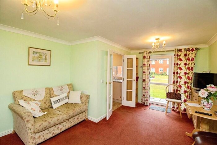 1 Bedroom Retirement Property For Sale In Aragon Court, Hadleigh, SS7