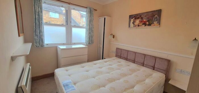 1 Bedroom Flat To Rent In Manor House Lane, Datchet, Slough, SL3