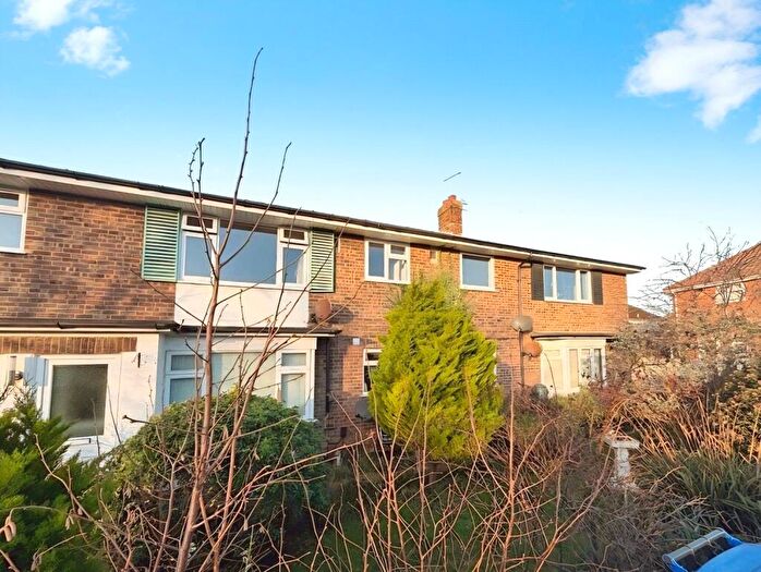 2 Bedroom Flat To Rent In Chesham Close, Goring-By-Sea, Worthing, West Sussex, BN12