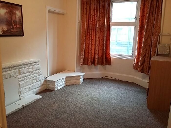 1 Bedroom Flat To Rent In Middleton Street, Ibrox, Glasgow, G51