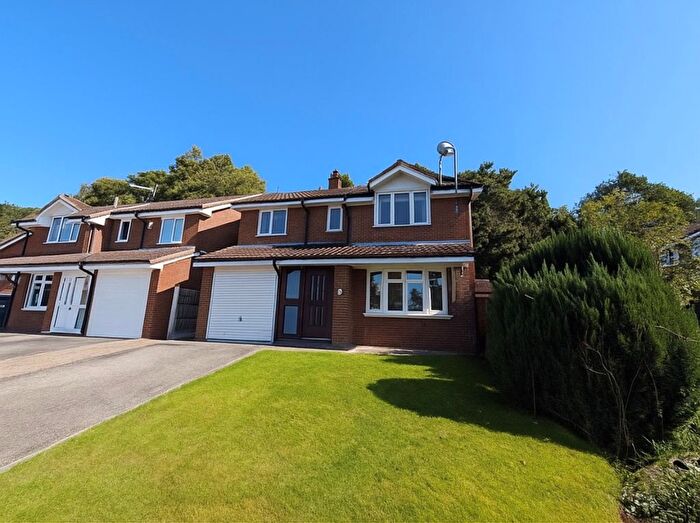 4 Bedroom Detached House To Rent In Sunbury Close, Stoke-On-Trent, ST4