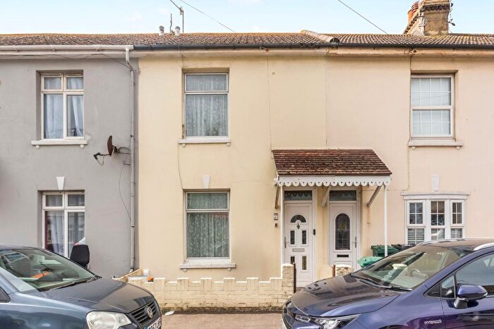 3 Bedroom Terraced House For Sale In Wolseley Road, Portslade, BN41