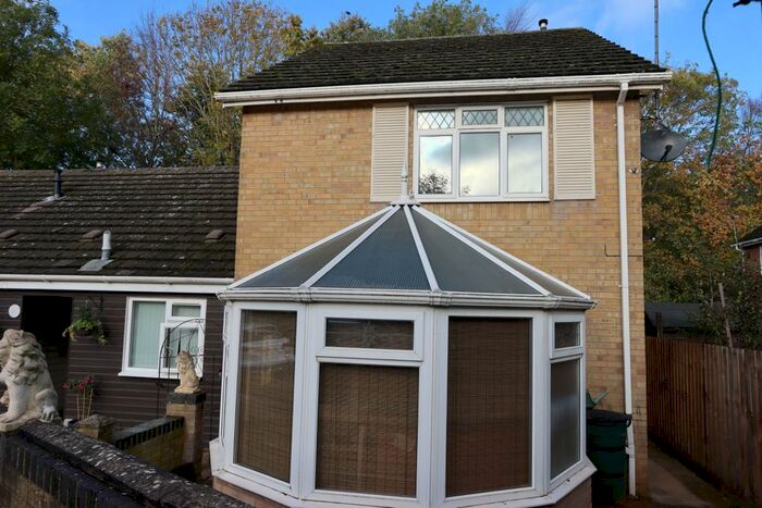 4 Bedroom Semi-Detached House To Rent In Swafield Street, Norwich, NR5