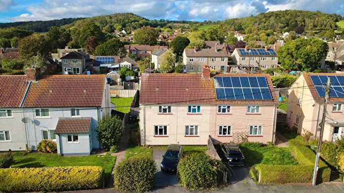 1 Bedroom Flat For Sale In Lawrence Road, Wrington - Garden Amp; Parking, BS40