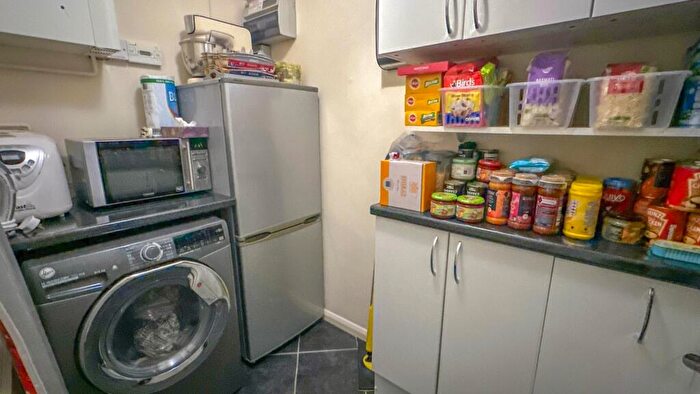 4 Bedroom Detached House For Sale In The Long Shoot, Nuneaton, CV11