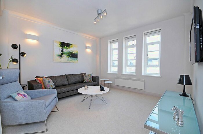 1 Bedroom Flat To Rent In Hatherley Grove, London, W2