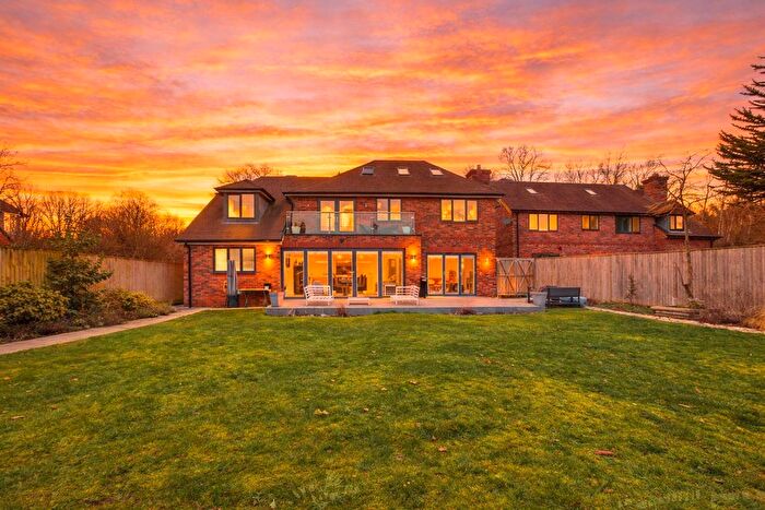 4 Bedroom Detached House For Sale In Bridle Road, Whitchurch Hill, Reading, Oxfordshire, RG8