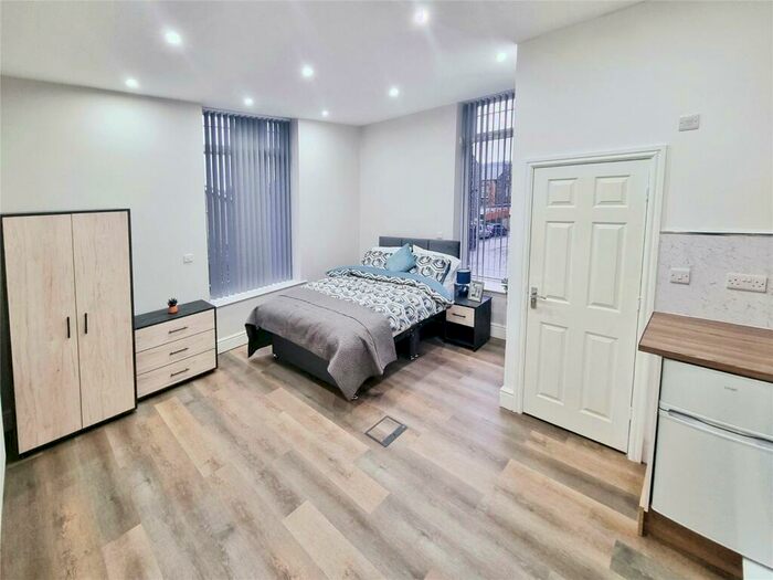 1 Bedroom Detached House To Rent In Spring Gardens Lane, Keighley, West Yorkshire, BD20