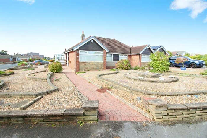2 Bedroom Semi-Detached Bungalow For Sale In Derwent Avenue, Leeds, LS25