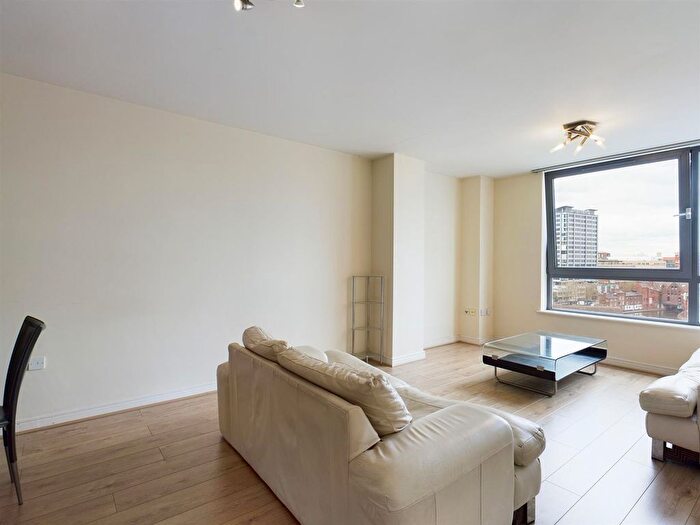 2 Bedroom Flat To Rent In Holliday Street, Centenary Plaza, B1