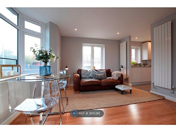 1 Bedroom Flat To Rent In The Causeway, Arundel, BN18