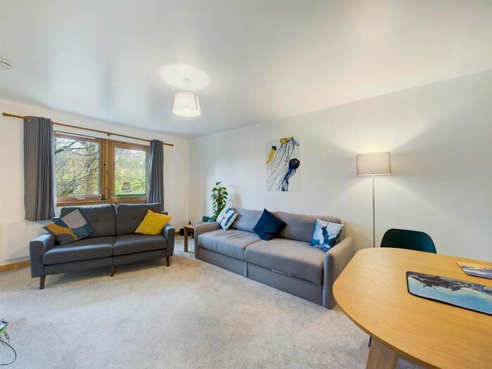 2 Bedroom Flat For Sale In Riverside Court, Tobermory, Isle Of Mull, PA75