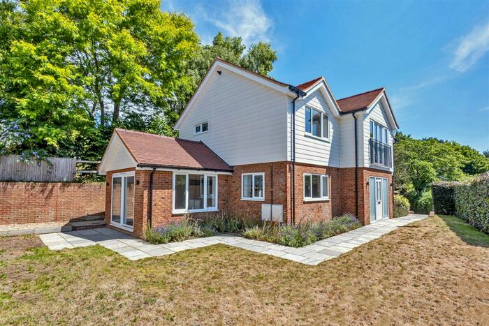 4 Bedroom Detached House To Rent In Pulborough, West Sussex, RH20