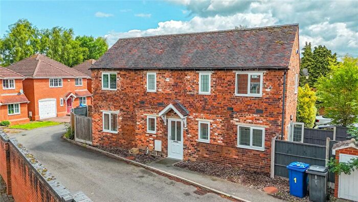 3 Bedroom Detached House To Rent In Parkfield Court, Two Gates, Tamworth, Staffordshire, B77