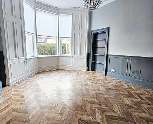 2 Bedroom Flat To Rent In Alexandra Parade, Dennistoun, Glasgow, G31