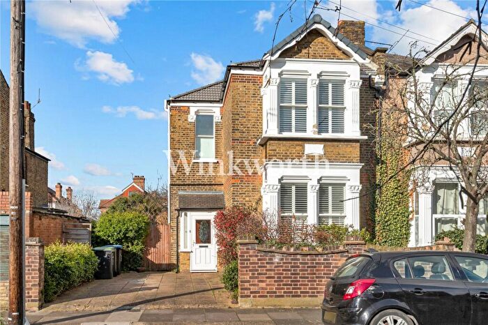 4 Bedroom Semi-Detached House To Rent In Cyprus Road, London, N9