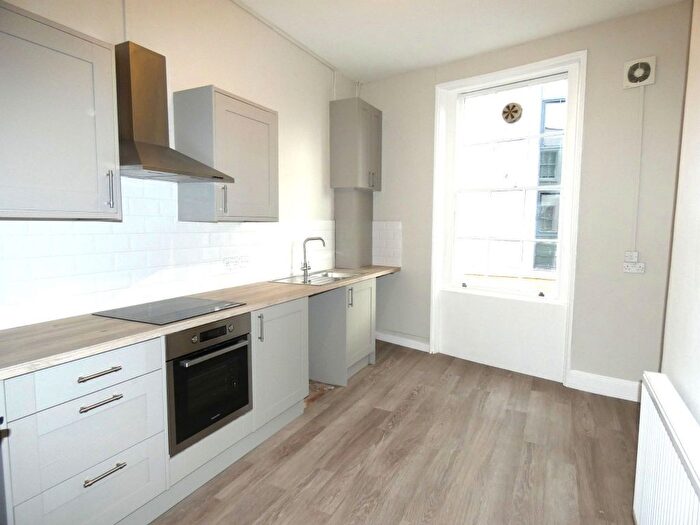 3 Bedroom Flat To Rent In Portland Street, Cheltenham, GL52