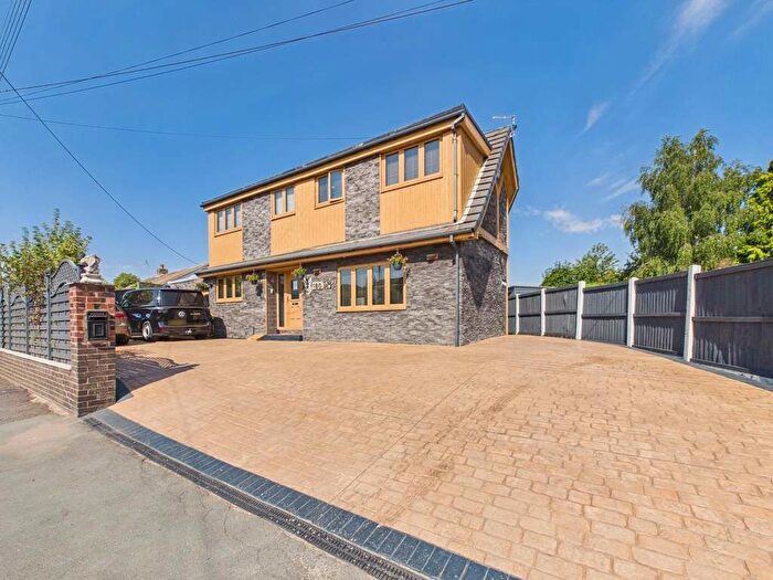 4 Bedroom Detached House For Sale In Shrewsbury Road, Market Drayton, Shropshire, TF9