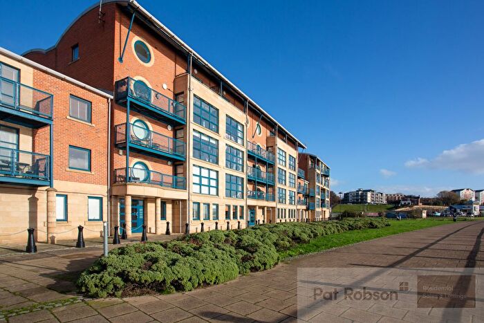 3 Bedroom Flat To Rent In Mariners Wharf, Quayside, Newcastle Upon Tyne, Tyne And Wear, NE1