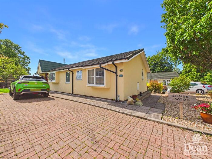 2 Bedroom Park Home For Sale In Clanna Country Park, Alvington, Lydney, GL15
