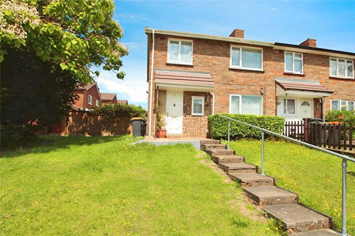 3 Bedroom End Of Terrace House To Rent In Meadway, Bedford, Bedfordshire, MK41