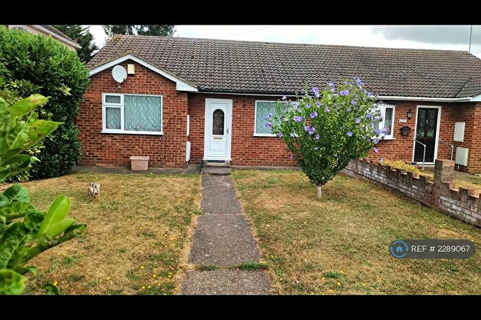 2 Bedroom Bungalow To Rent In Southend Road, Wickford, SS11
