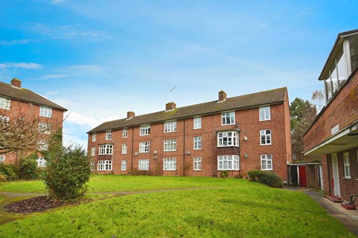 1 Bedroom Flat For Sale In Springfields, Welwyn Garden City, AL8