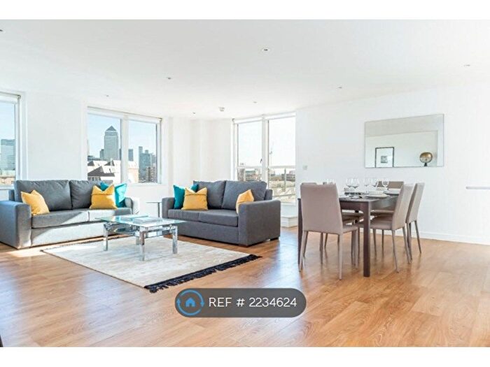 3 Bedroom Flat To Rent In Hudson House, London, E3