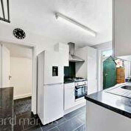 2 Bedroom Apartment To Rent In Willoughby Road, Crouch End, N8