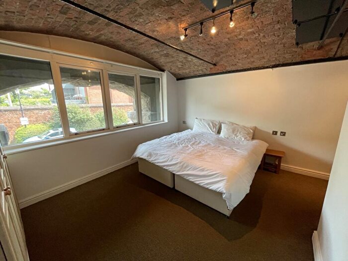 2 Bedroom Apartment To Rent In Waterloo Warehouse, L3