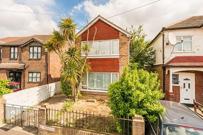 3 Bedroom Property For Sale In Beecholme Avenue, Tooting, CR4