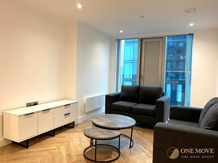 2 Bedroom Flat To Rent In Chester Road, Manchester, M15