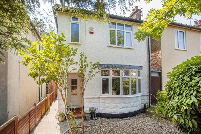 3 Bedroom Detached House For Sale In Hall Road, Norwich, NR1