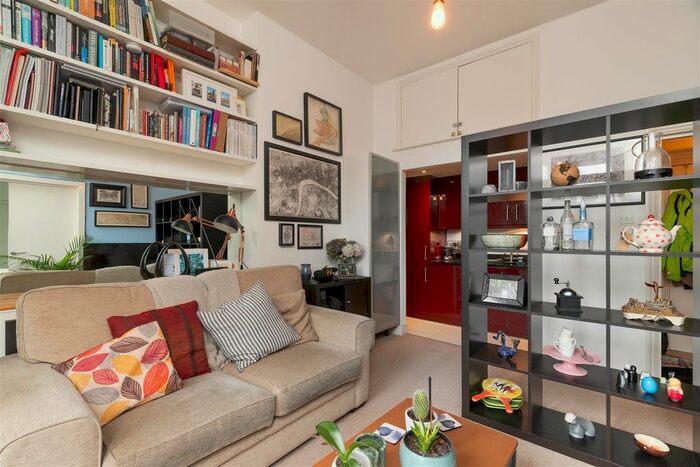 1 Bedroom Flat To Rent In Sinclair Road, London, W14