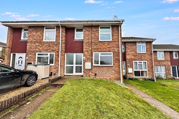 3 Bedroom Terraced House For Sale In Kings Worthy, SO23