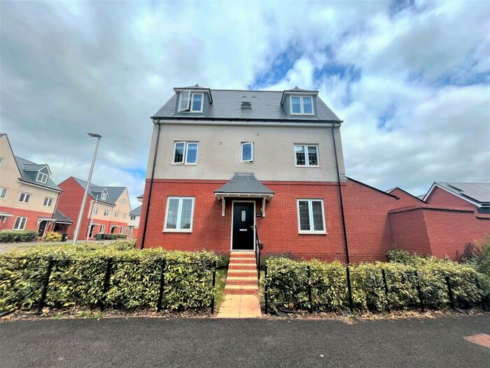 4 Bedroom Detached House To Rent In Coaker Road, Exeter, EX1