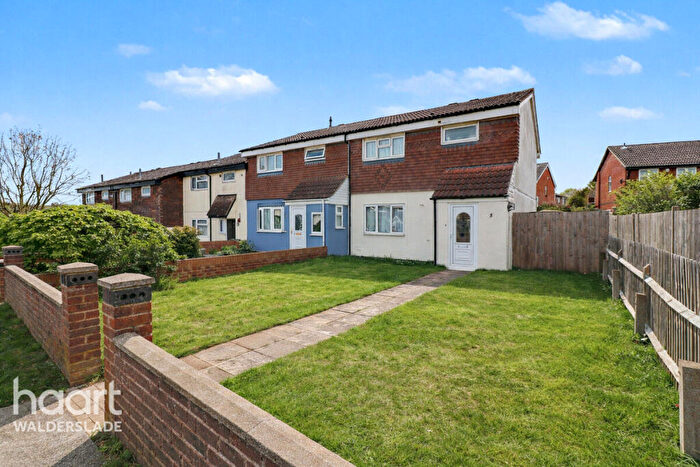 3 Bedroom End Of Terrace House For Sale In Coverdale Close, Chatham, ME5
