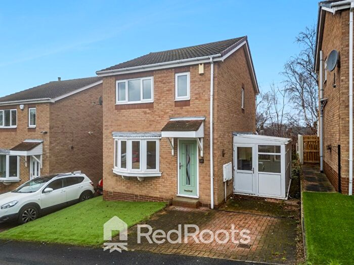 3 Bedroom Detached House For Sale In Stonehill Rise, Cudworth, S72