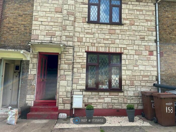 3 Bedroom Terraced House To Rent In Darnley Road, Strood, ME2