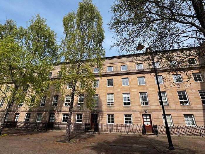 2 Bedroom Flat To Rent In St Andrews Square, Merchant City, Glasgow, G1