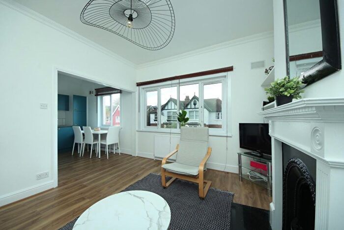 3 Bedroom Flat To Rent In Shakespeare Road, W7