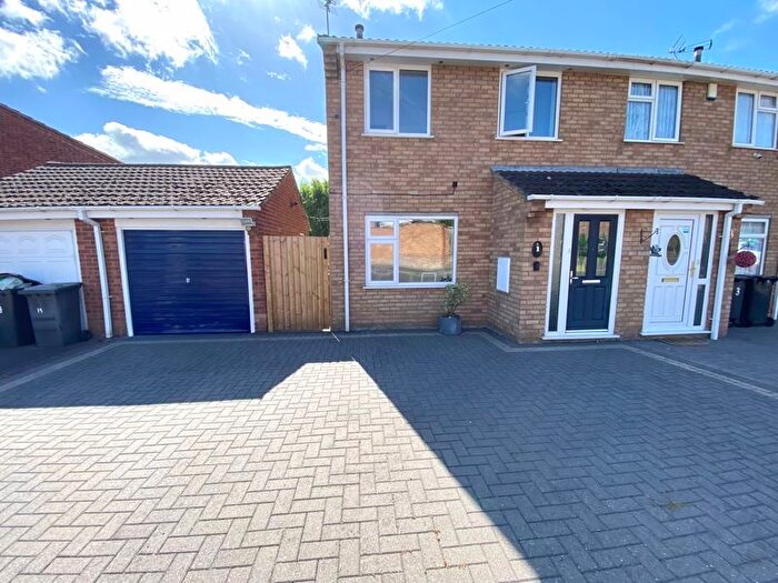 3 Bedroom Semi-Detached House For Sale In Bettina Close, Nuneaton, CV10