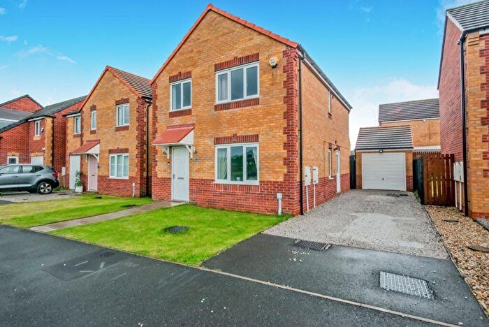 4 Bedroom Detached House For Sale In Turner Grove, Tyersal, Bradford, West Yorkshire, BD4