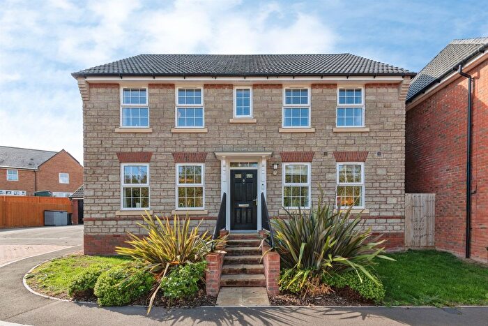 4 Bedroom Detached House For Sale In Corner Lawn, Cheddon Fitzpaine, Taunton, TA2