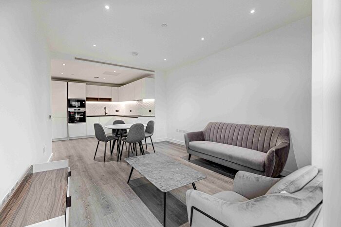 2 Bedroom Flat To Rent In Glenthorne Road, London, W6