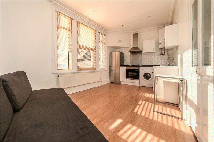 1 Bedroom Flat To Rent In Eardley Road, London, SW16
